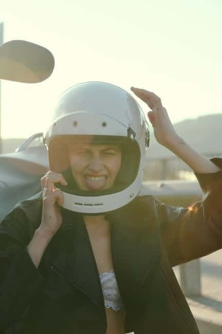 Barcelona: Retro Motorcycle Ride and Photoshoot - Exploring Barcelona on a Retro Motorcycle