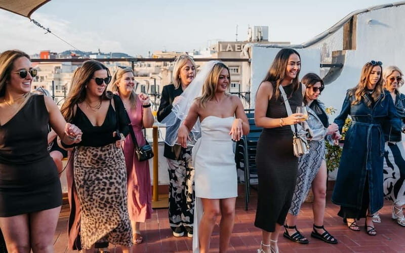 Barcelona: Rooftop Salsa Class with Bottomless Sangria - The Experience in Detail