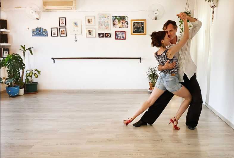 barcelona-rooftop-tango-lesson-with-drinks-and-videos