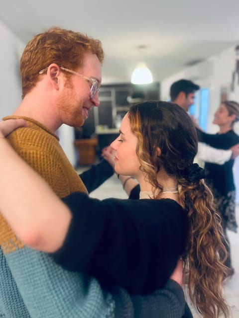 barcelona-rooftop-tango-lesson-with-drinks-and-videos