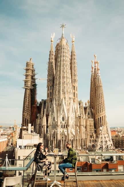 Barcelona: Sagrada Familia Evening Tour with Cava - Why Choose the Sagrada Familia Evening Tour?