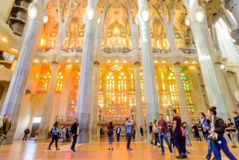 barcelona-sagrada-familia-fast-track-guided-tour-2