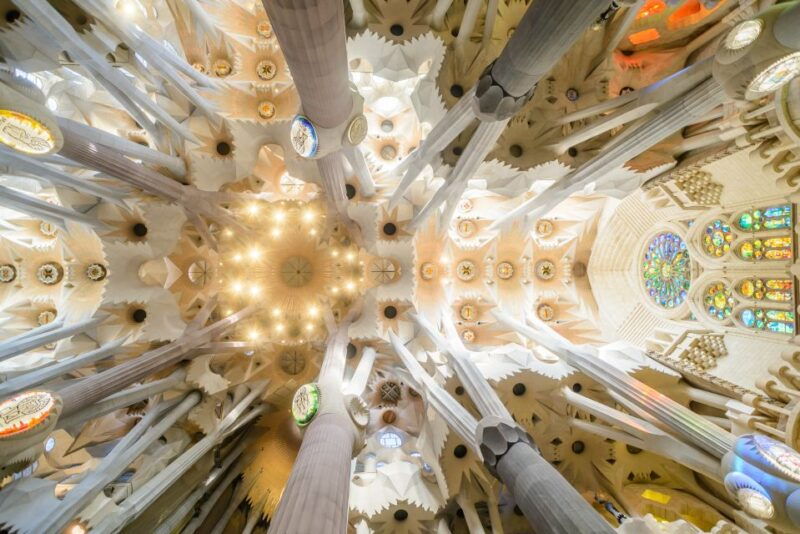 barcelona-sagrada-familia-fast-track-guided-tour-2