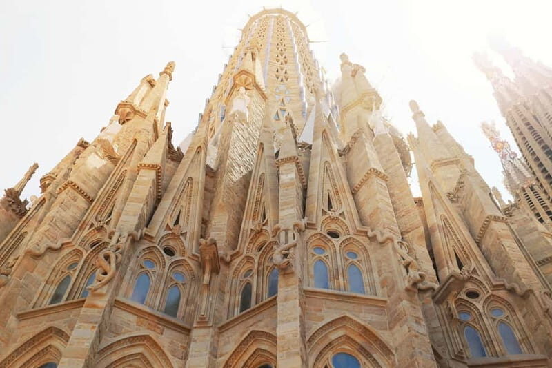 Barcelona: Sagrada Familia Guided Tour with Entry Ticket - The Experience Breakdown: What You Can Expect