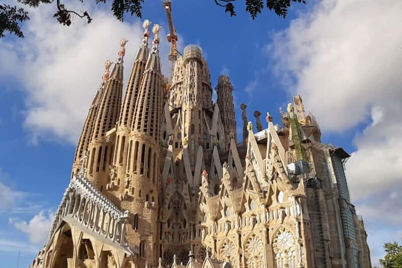 Barcelona: Sagrada Familia Guided Tour (With Entry Ticket) - Practical Details & Value
