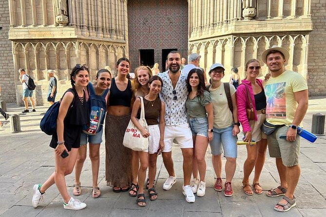 barcelona-sagrada-familia-modernism-and-gothic-quarter