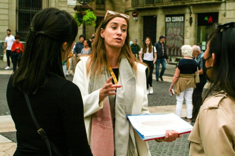 barcelona-sagrada-familia-park-guell-and-old-town-tour