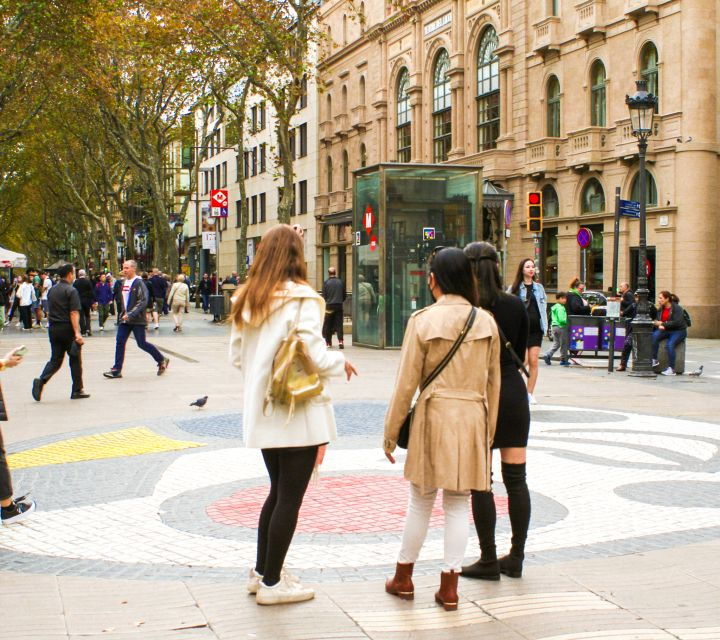 barcelona-sagrada-familia-park-guell-and-old-town-tour