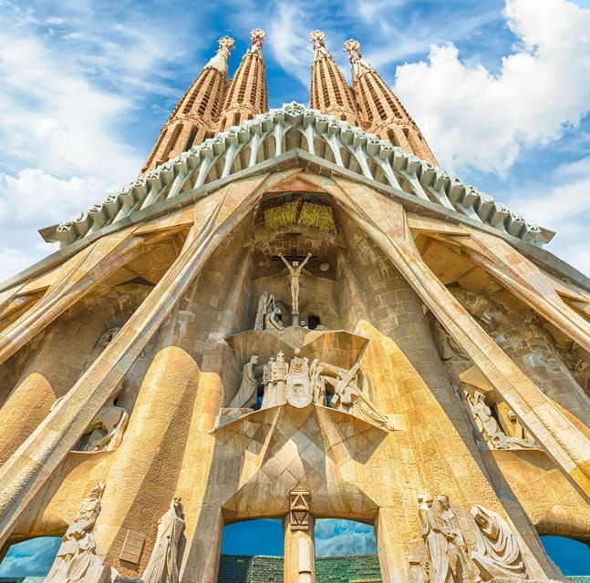 barcelona-sagrada-familia-park-guell-guided-tour-ticket