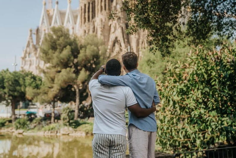 Barcelona: Sagrada Familia Photoshoot - Frequently Asked Questions