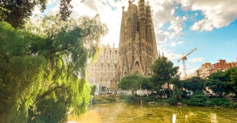barcelona-sagrada-familia-skip-the-line-guided-tour-3