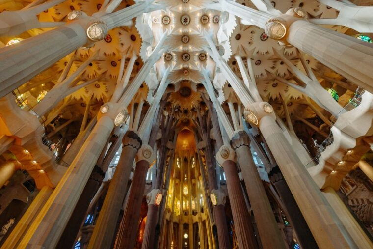 barcelona-sagrada-familia-skip-the-line-guided-tour