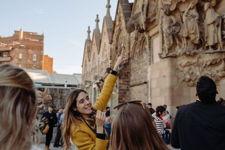 barcelona-sagrada-familia-skip-the-line-guided-tour