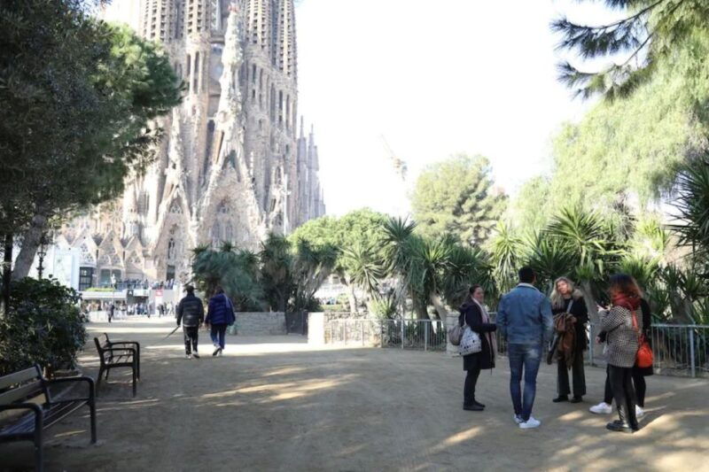 barcelona-sagrada-familia-skip-the-line-insider-guided-tour-2
