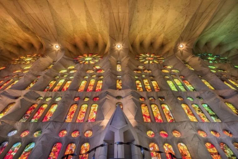 barcelona-sagrada-familia-skip-the-line-insider-guided-tour-2