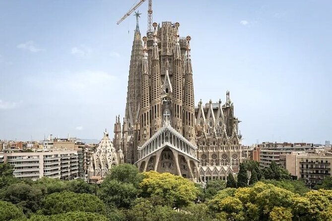 barcelona-sagrada-familia-skip-the-line-insider-guided-tour