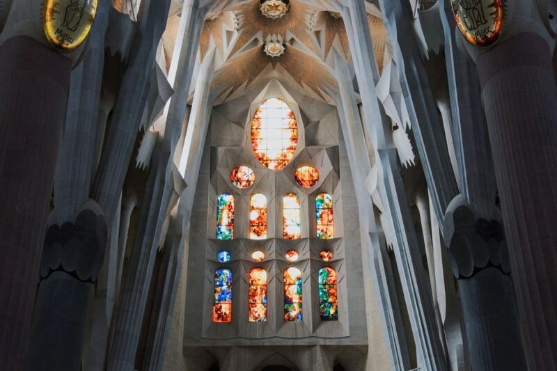 barcelona-sagrada-familia-skip-the-line-tour-entry-ticket