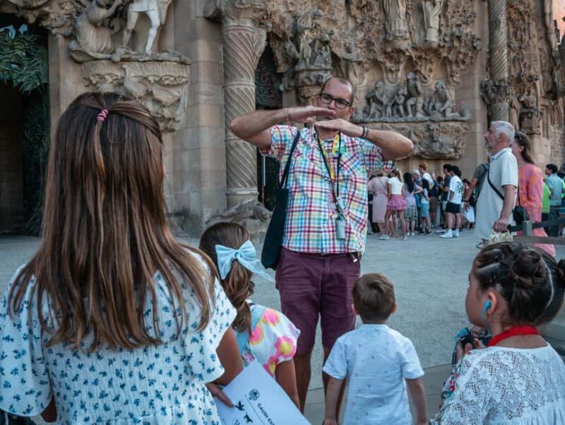 Barcelona: Sagrada Familia Small Group Tour for Kids - A Closer Look at the Experience