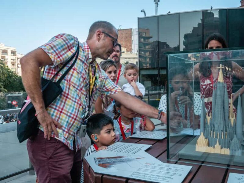 Barcelona: Sagrada Familia Small Group Tour for Kids - Practicalities and What the Tour Offers