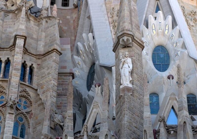Barcelona: Sagrada Familia Tour of the Facades in German - The Breakdown: What You Can Expect