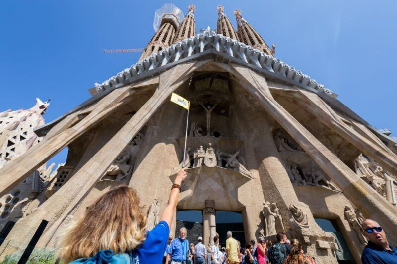 barcelona-sagrada-familia-tour-with-skip-the-line-access-2