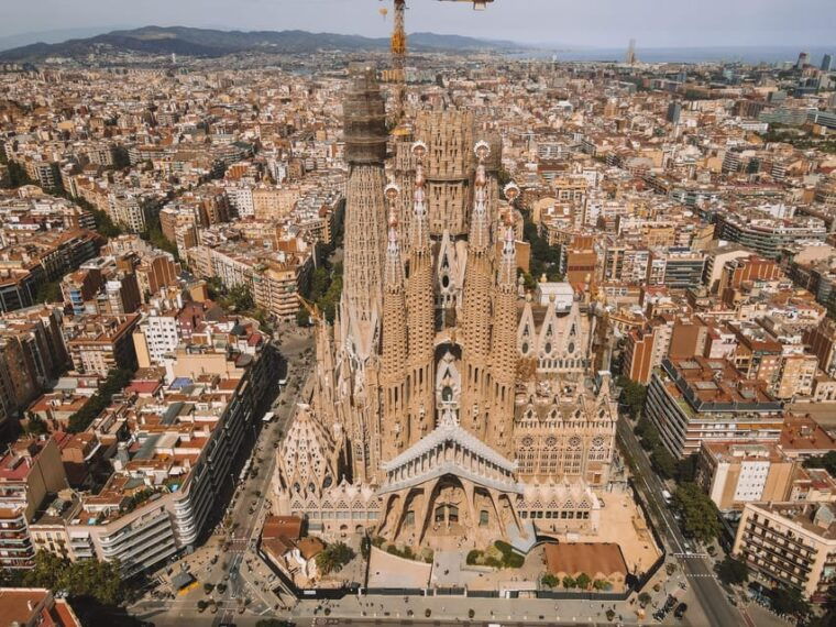 barcelona-sagrada-familia-tour-with-skip-the-line-access-2