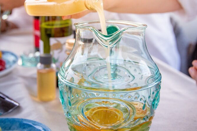 barcelona-sailing-adventure-with-sangria-workshop