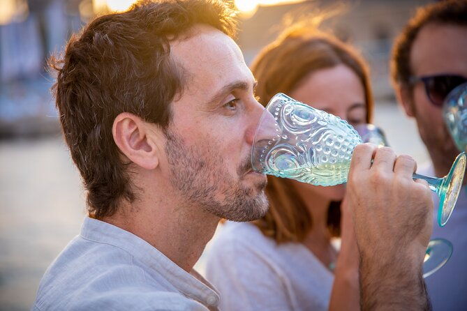 barcelona-sailing-and-wine-tasting-guided-by-an-expert-sommelier