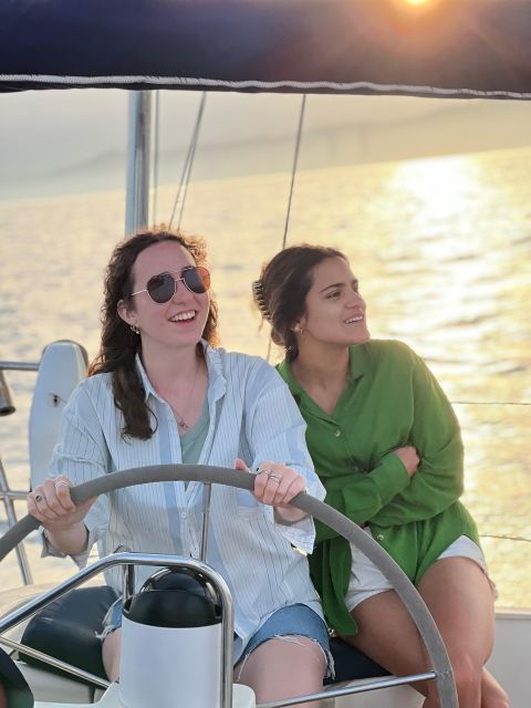 barcelona-sailing-tour-with-a-glass-of-cava