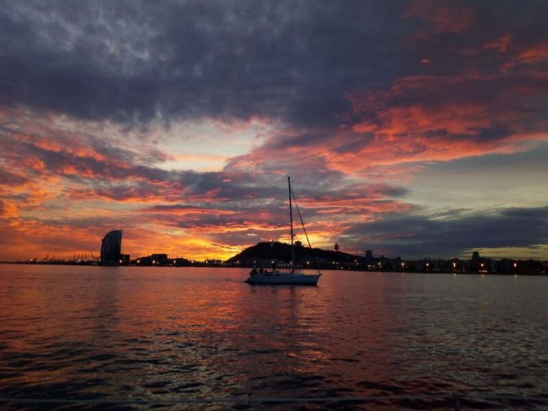 barcelona-sailing-tour-with-a-glass-of-cava
