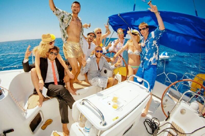barcelona-sailing-tour-with-drinks-and-aperitve