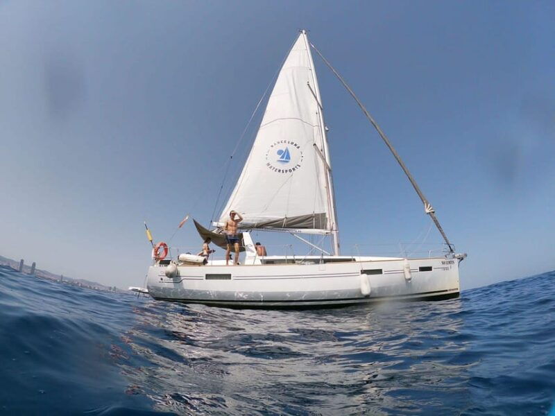 barcelona-sailing-tour-with-tapas-drinks-and-swim-stop