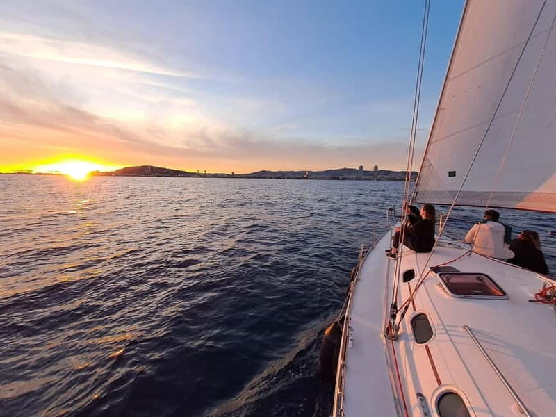 Barcelona: Sailing tours with open bar and snacks - The Sum Up