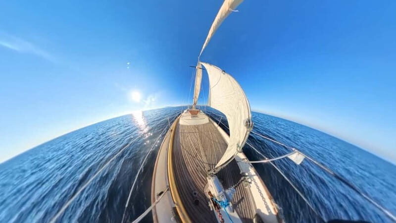 Barcelona: Sailing Trip with Snacks and Drinks - The Experience from a Traveler’s Perspective