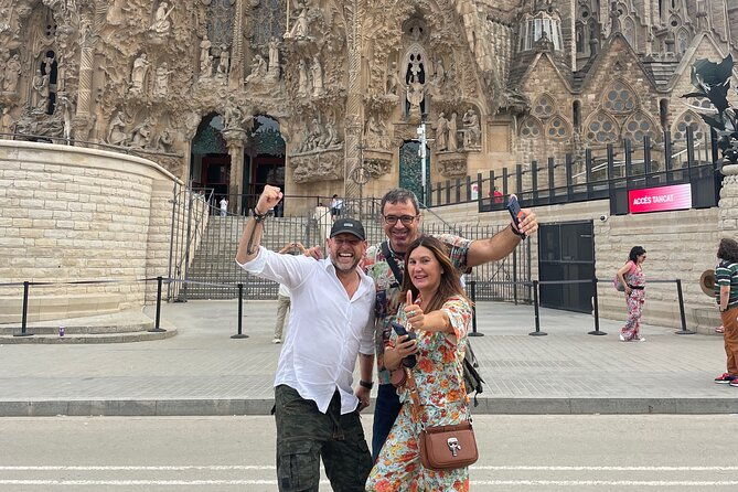 barcelona-scavenger-hunt-and-sights-self-guided-tour-4
