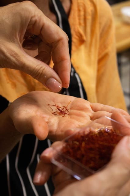 barcelona-seafood-paella-cooking-class-boqueria-market