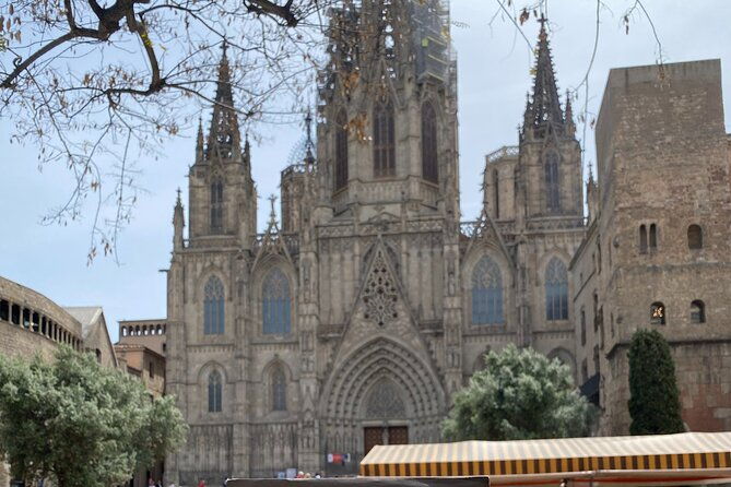 barcelona-self-guided-murder-mystery-tour-by-the-cathedral-of-barcelona