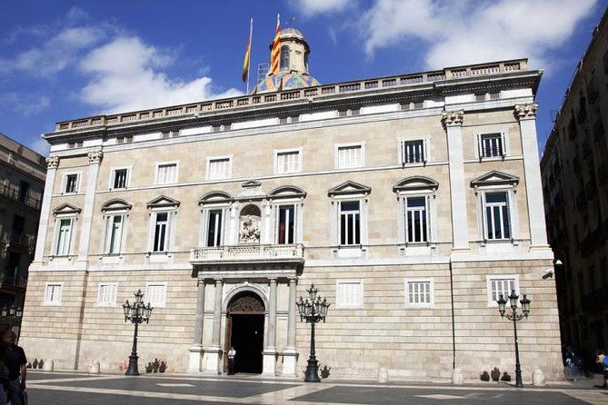 barcelona-semi-private-tour-of-gothic-quarter-with-private-option