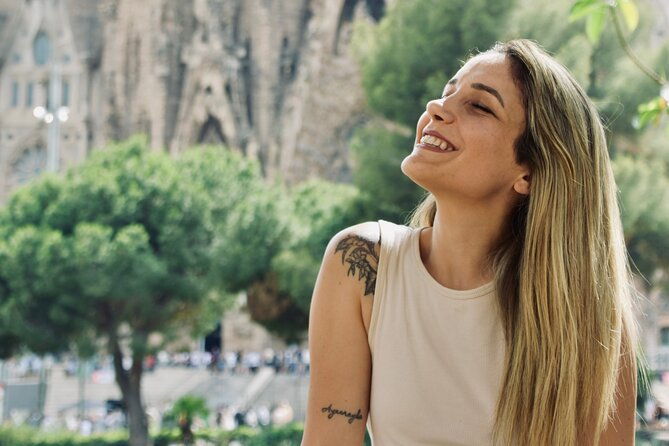 barcelona-sightseeing-by-bike-with-photo-shooting-and-tapas-2