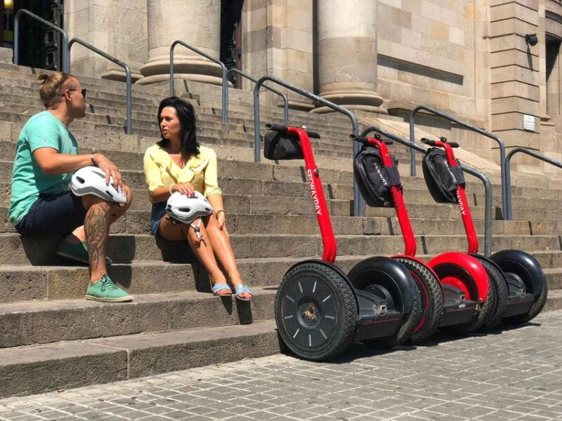 barcelona-sightseeing-park-ciutadella-and-beach-segway-tour