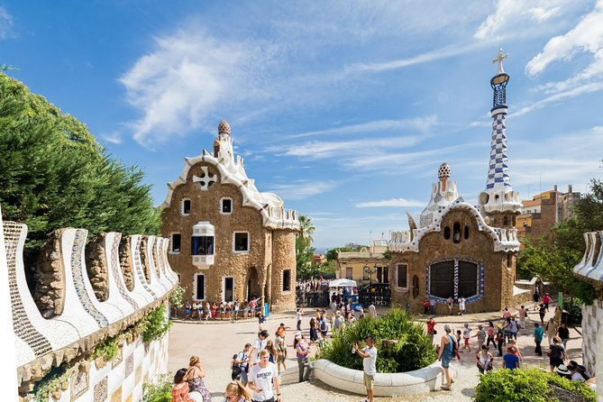barcelona-skip-the-line-gaudis-park-guell-guided-tour