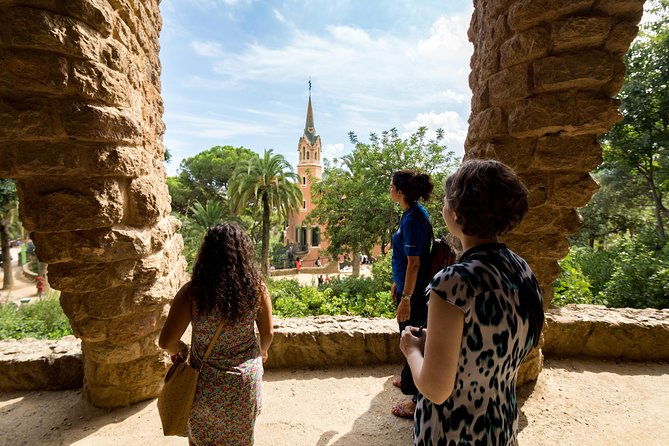 barcelona-skip-the-line-gaudis-park-guell-guided-tour