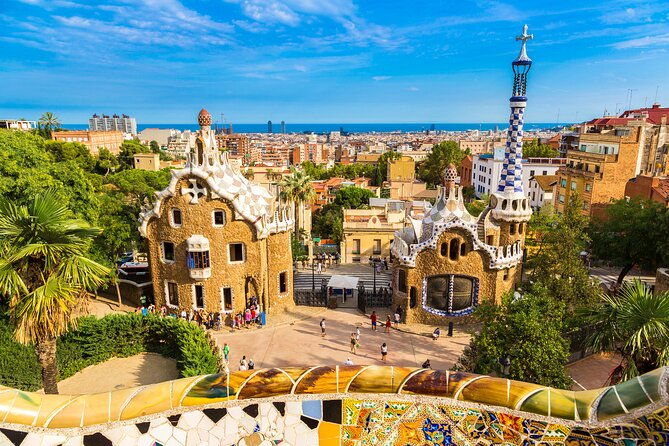 barcelona-skip-the-line-sagrada-familia-park-guell-guided-tour