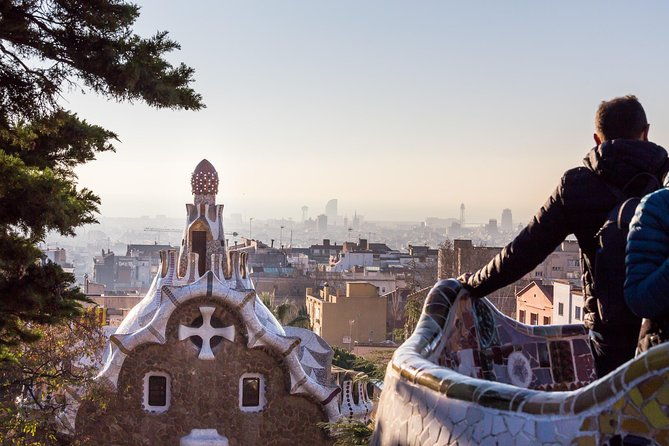 barcelona-skip-the-line-sagrada-familia-park-guell-guided-tour
