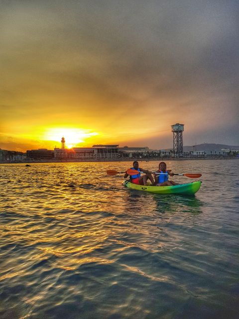barcelona-skyline-kayaking-coupled-with-delicious-tapas-2