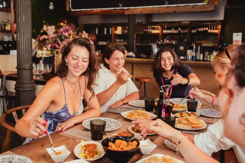 barcelona-small-group-gothic-tapas-churros-tour