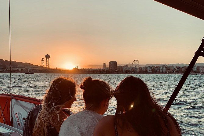 barcelona-small-group-sailing-with-snacks-and-cava