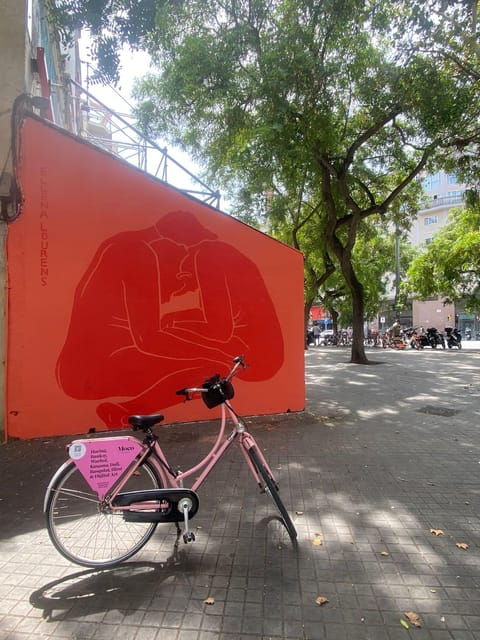 barcelona-street-art-bike-tour-moco-museum