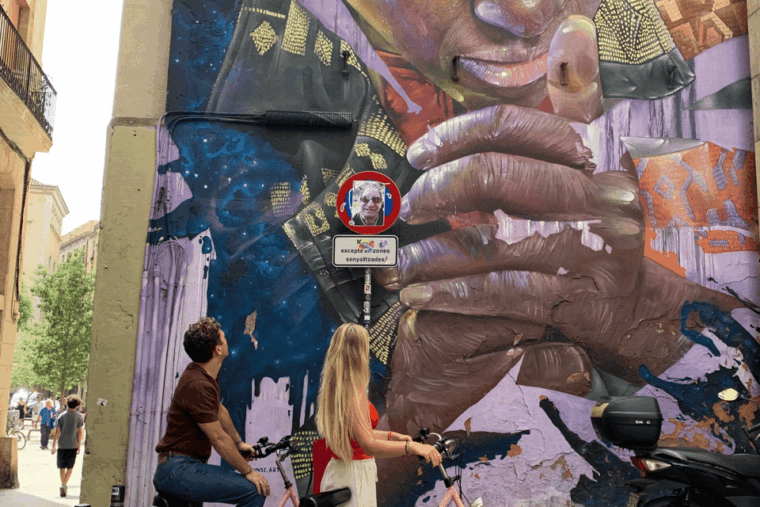 barcelona-streetart-bike-tour-moco-museum