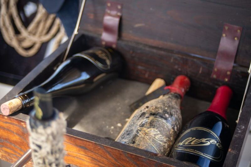 barcelona-submarine-winery-wine-tasting-and-sailing-tour